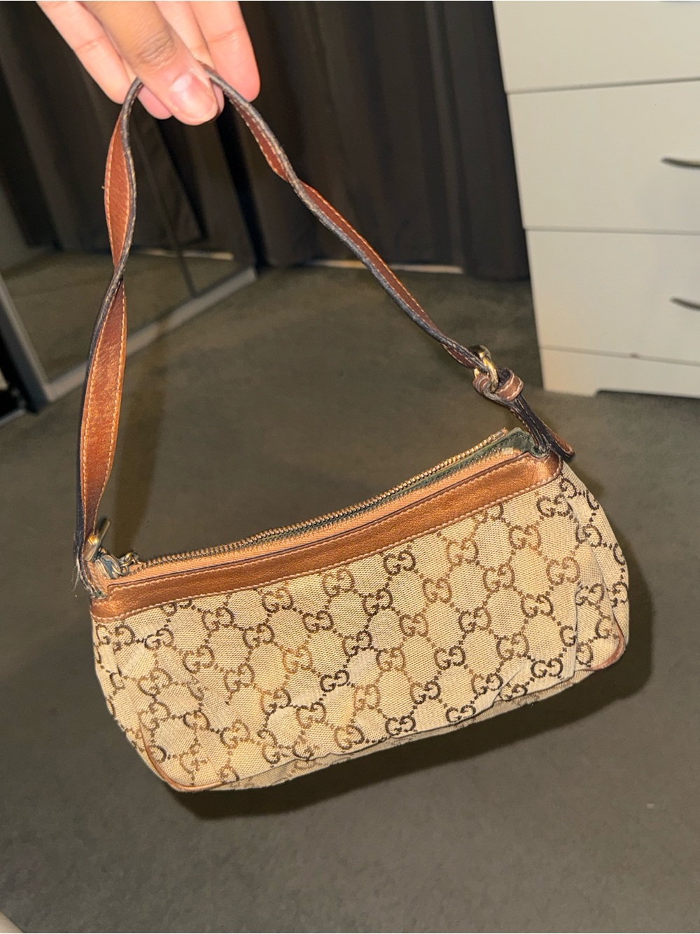 Gucci Tan/Brown Monogram Shoulder Bag with Gold Charm - Picture 5 of 8